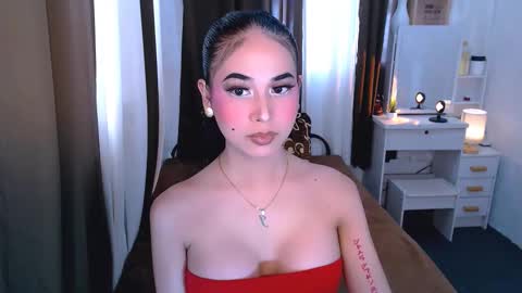 Snapshot of yvannasilva18 chatting on 17, 10, 2025 jai online show from 17, 10, 2025