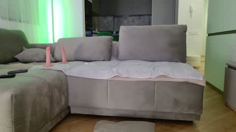 yvonna_ online show from 2, 12, 2024