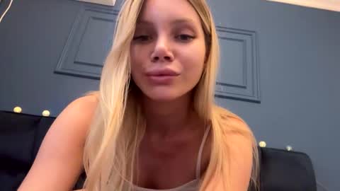 yvonna_ online show from 18, 1, 2025