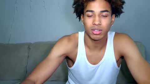 Snapshot of zachbrownn chatting on 31, 10, 2025 zachbrownn online show from 31, 10, 2025