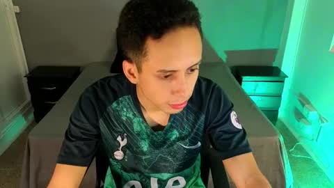 zack_isback online show from 20, 4, 2026