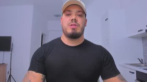 Snapshot of zackconnorsx chatting on 13, 11, 2025 Zack online show from 13, 11, 2025