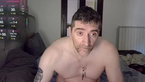 Snapshot of zackhot31 chatting on 9, 5, 2026 Ivan online show from 9, 5, 2026