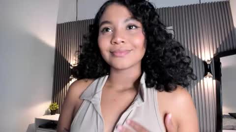 Snapshot of zafiiraa chatting on 7, 2, 2026 zafira online show from 7, 2, 2026