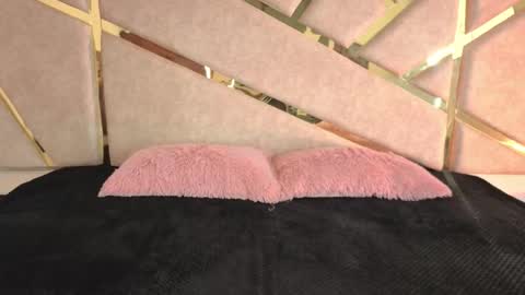 Snapshot of zafiro_claire chatting on 16, 12, 2025 Claire online show from 16, 12, 2025