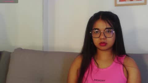 Snapshot of zafiro_evans chatting on 23, 10, 2025 zafiro_evans online show from 23, 10, 2025