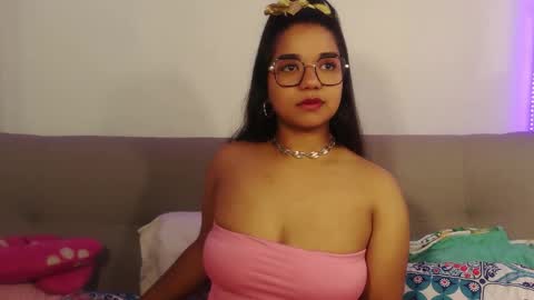 Snapshot of zafiro_evans chatting on 28, 10, 2025 zafiro_evans online show from 28, 10, 2025