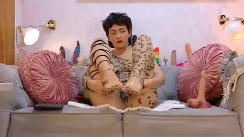 Karina  online show from 2, 10, 2025