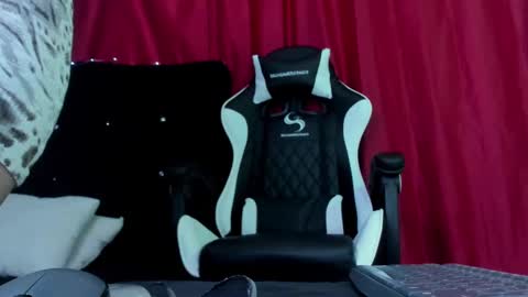 Snapshot of zafiro_winslow chatting on 20, 12, 2024 GODDESS ZAFIRO WINSLOW online show from 20, 12, 2024