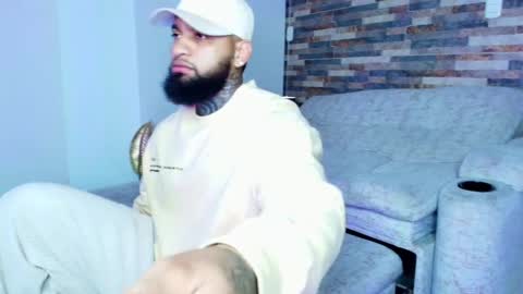 INSTAGRAM yormanfit7 online show from 22, 9, 2025