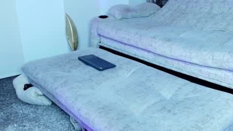 INSTAGRAM yormanfit7 online show from 24, 9, 2025