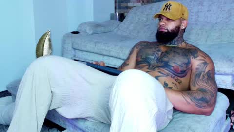 INSTAGRAM yormanfit7 online show from 1, 10, 2025