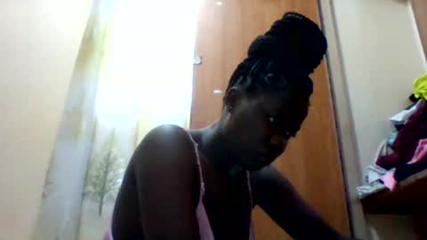 Snapshot of zainxxxx chatting on 3, 2, 2025 zainxxxx online show from 3, 2, 2025