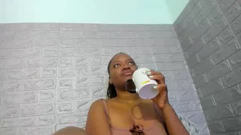 Snapshot of zamara__ chatting on 4, 2, 2026 Zamara online show from 4, 2, 2026