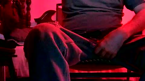 Snapshot of zanaximandro chatting on 16, 12, 2025 UareTheBoss online show from 16, 12, 2025