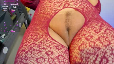 Snapshot of zandraa_milf chatting on 3, 2, 2026 Zandra online show from 3, 2, 2026