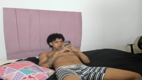 Snapshot of zanxley_ chatting on 13, 12, 2024 zanxley_ online show from 13, 12, 2024