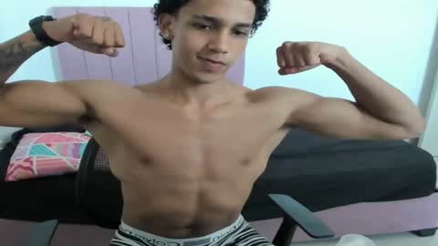 Snapshot of zanxley_ chatting on 17, 12, 2024 zanxley_ online show from 17, 12, 2024