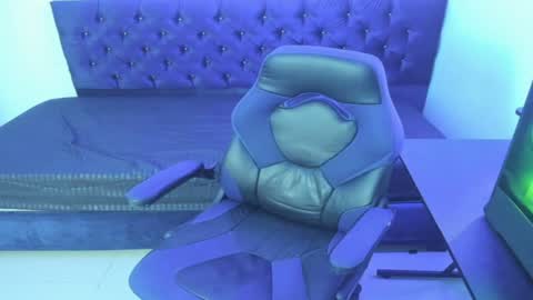 Snapshot of zanxley_ chatting on 28, 1, 2025 zanxley_ online show from 28, 1, 2025