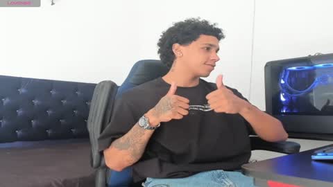 Snapshot of zanxley_ chatting on 29, 1, 2025 zanxley_ online show from 29, 1, 2025