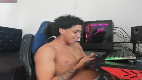 Snapshot of zanxley_ chatting on 29, 1, 2025 zanxley_ online show from 29, 1, 2025