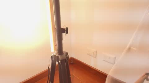 Zarah Andrews online show from 7, 10, 2025