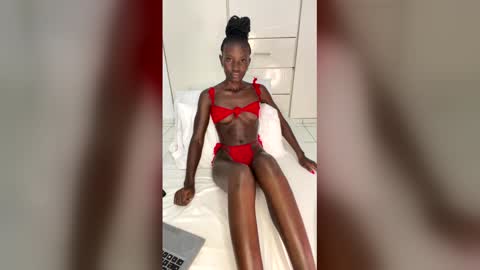 Snapshot of zaria_amara chatting on 25, 5, 2026 zaria_amara online show from 25, 5, 2026