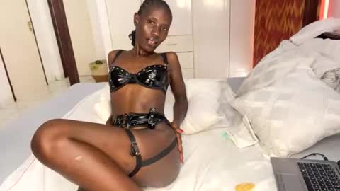 zaria_amara online show from 21, 7, 2026