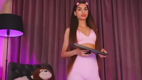 Snapshot of zariaavera chatting on 28, 5, 2026 zariaavera online show from 28, 5, 2026