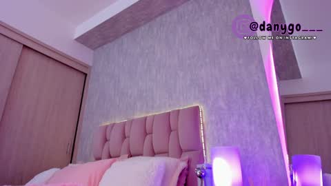 Snapshot of zarianaevanz chatting on 3, 2, 2025 Zariana online show from 3, 2, 2025