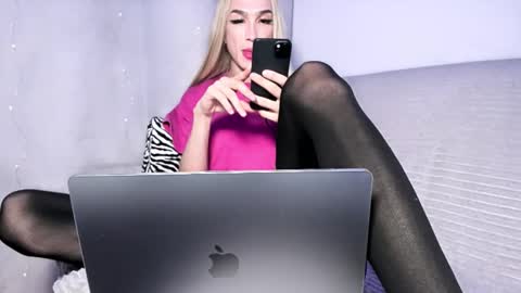 ZARINA online show from 9, 1, 2025