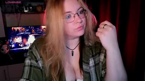 Snapshot of zayarush chatting on 14, 11, 2025 zayarush online show from 14, 11, 2025