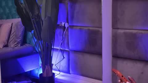 Snapshot of zayaseduce chatting on 10, 11, 2025 Mira online show from 10, 11, 2025