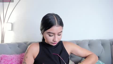  Zayda  online show from 4, 1, 2025