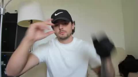 Snapshot of zaylanez chatting on 6, 1, 2025 Zay lanez online show from 6, 1, 2025