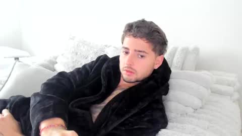 Snapshot of zaylanez chatting on 4, 11, 2025 Zay lanez online show from 4, 11, 2025