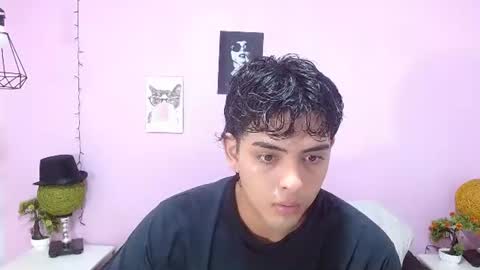Snapshot of zayne_lyon chatting on 23, 7, 2026 zayne lyon online show from 23, 7, 2026