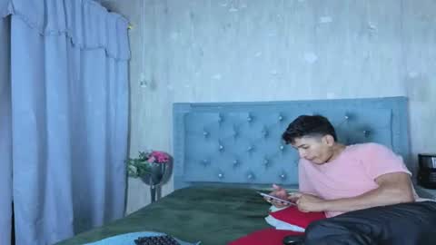 Snapshot of zaynmoretti chatting on 23, 6, 2026 zaynmoretti online show from 23, 6, 2026