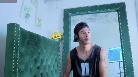Snapshot of zaynmoretti chatting on 11, 7, 2026 zaynmoretti online show from 11, 7, 2026