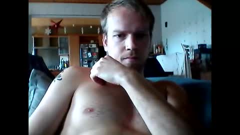 Snapshot of zblondyfrenchy chatting on 14, 12, 2024 zblondyfrenchy online show from 14, 12, 2024