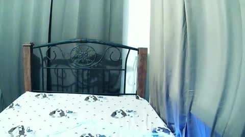 Snapshot of zeah_rev21 chatting on 20, 5, 2026 zeah_rev21 online show from 20, 5, 2026
