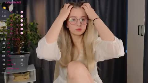 Avi online show from 15, 9, 2025