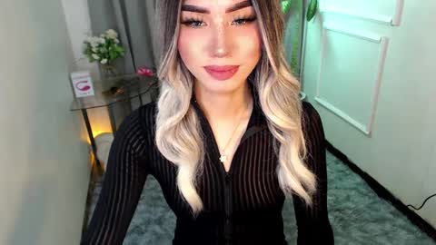 Snapshot of zelainalovetocum chatting on 3, 2, 2025 zelainalovetocum online show from 3, 2, 2025