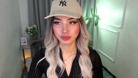 Snapshot of zelainalovetocum chatting on 10, 2, 2025 zelainalovetocum online show from 10, 2, 2025