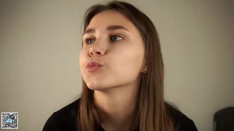 Emilia online show from 30, 9, 2025