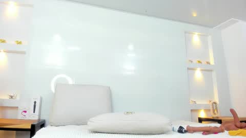 Zenda Evans online show from 7, 1, 2026