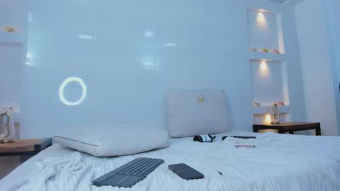 Zenda Evans online show from 21, 3, 2026