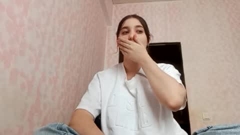 zeniabrossoit online show from 21, 2, 2026