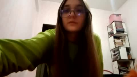 Snapshot of zeniabrossoit chatting on 3, 4, 2026 zeniabrossoit online show from 3, 4, 2026