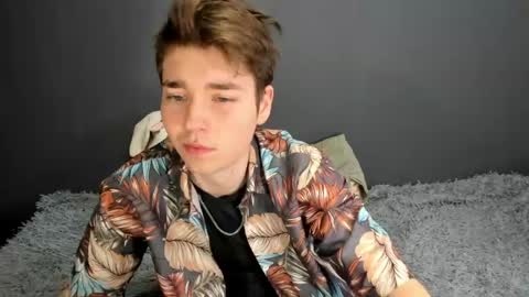 Snapshot of zeriixx chatting on 20, 4, 2026 Ethan online show from 20, 4, 2026